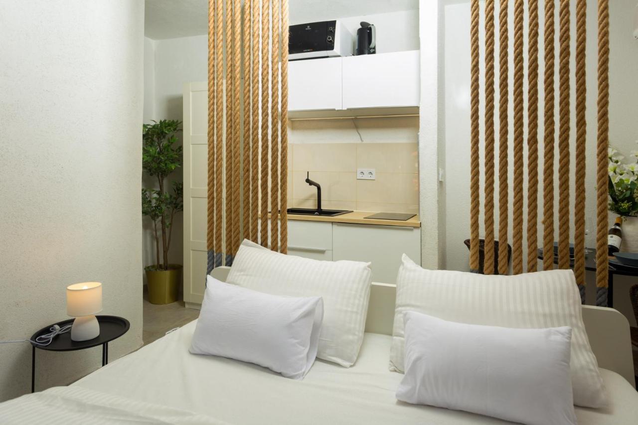Apartment And Studios Happy Place Hvar Town Exterior foto