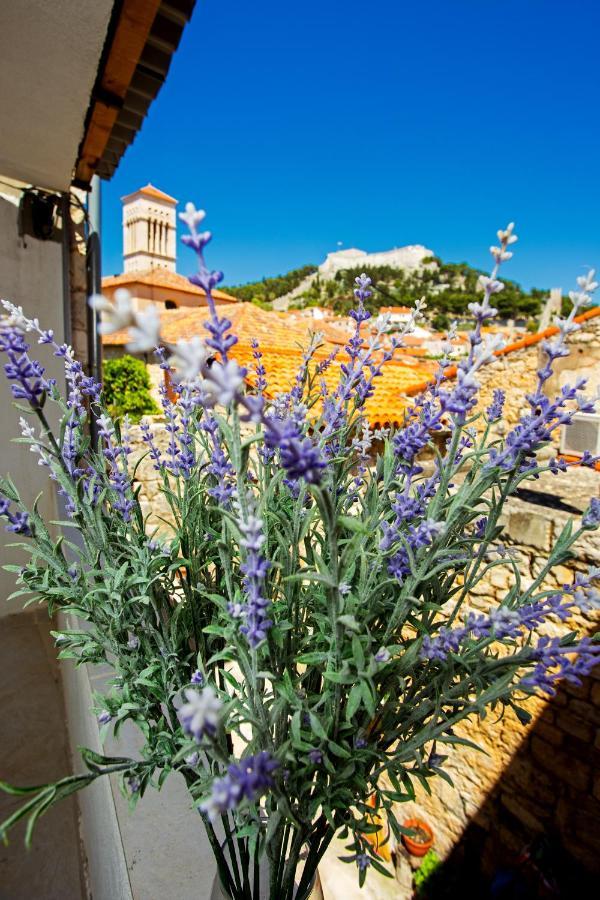 Apartment And Studios Happy Place Hvar Town Exterior foto