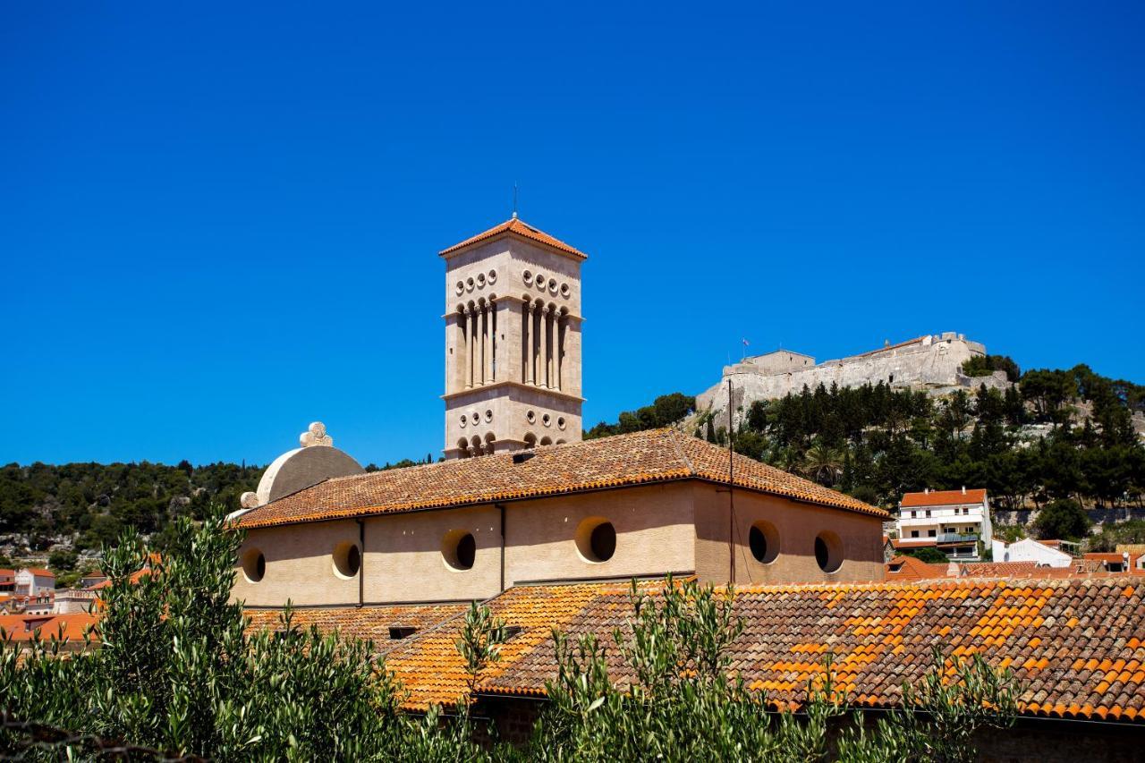 Apartment And Studios Happy Place Hvar Town Exterior foto