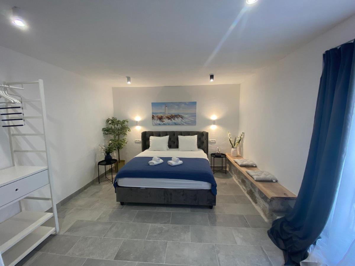 Apartment And Studios Happy Place Hvar Town Exterior foto