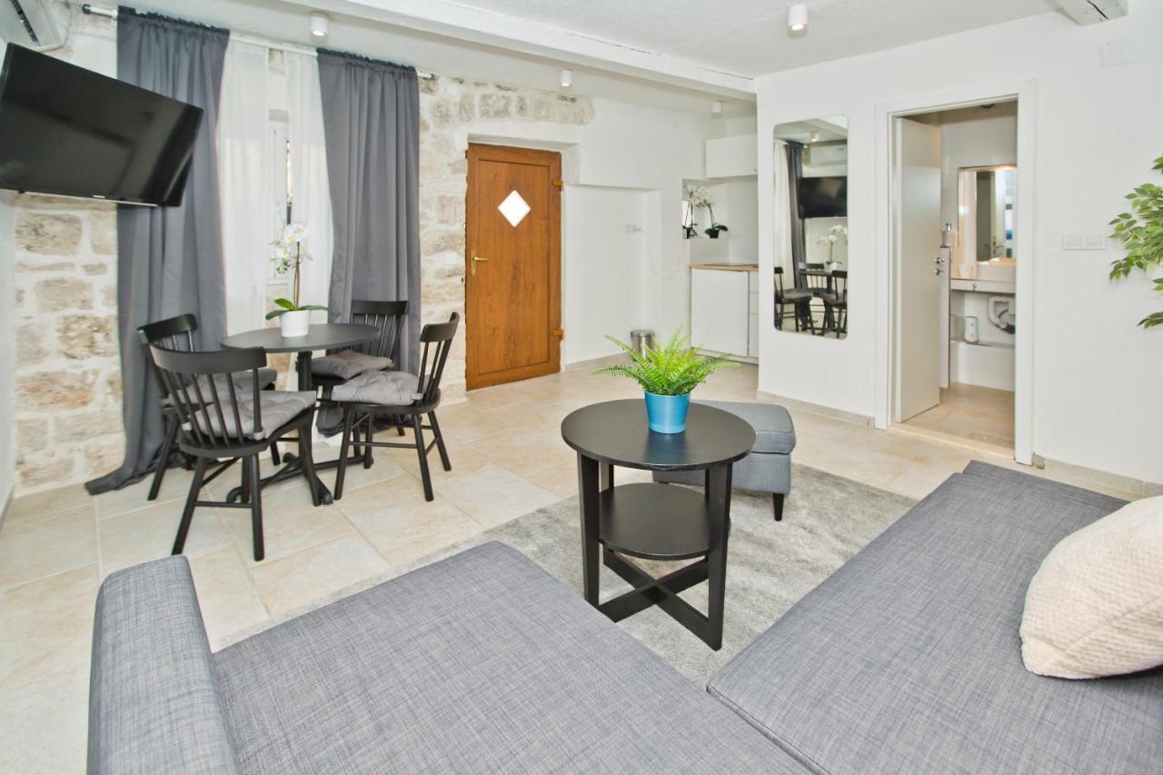 Apartment And Studios Happy Place Hvar Town Exterior foto