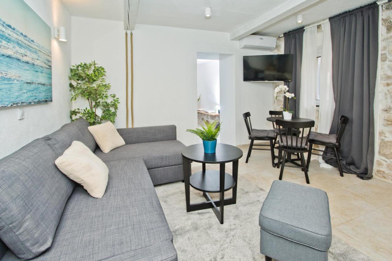 Apartment And Studios Happy Place Hvar Town Exterior foto