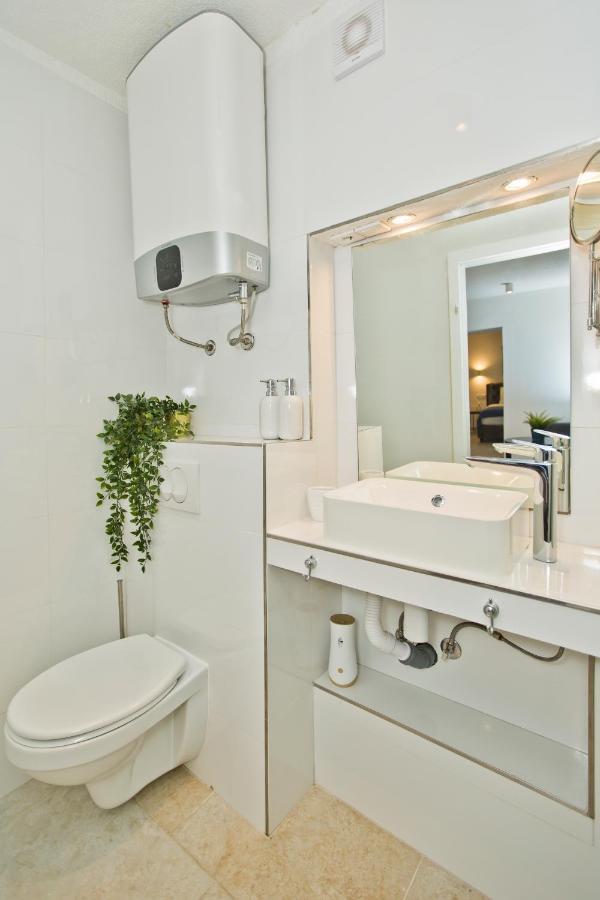Apartment And Studios Happy Place Hvar Town Exterior foto